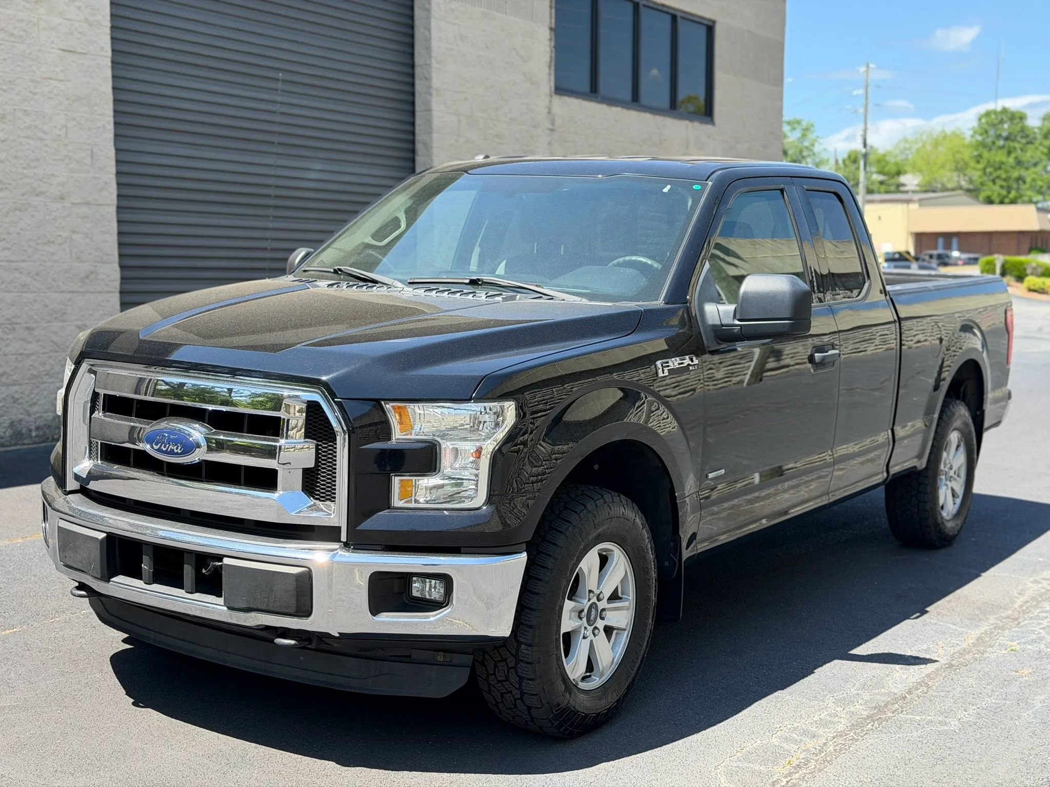 Used 2016 Ford F150 XLT w/ Trailer Tow Package AWD/4WD image 2