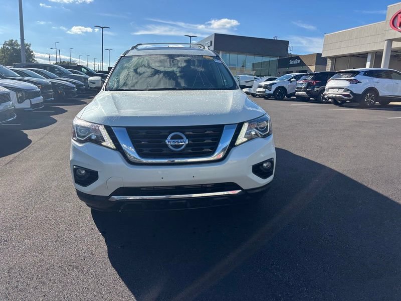 Used 2017 Nissan Pathfinder Platinum w/ Cargo Package AWD/4WD image 2