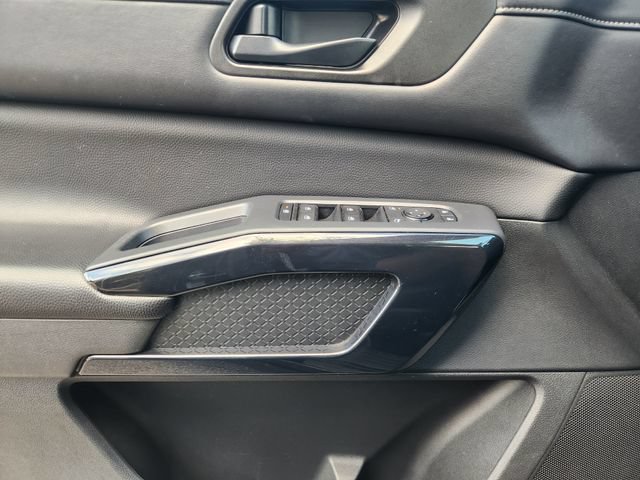 Used 2024 Nissan Pathfinder SV FWD image 21