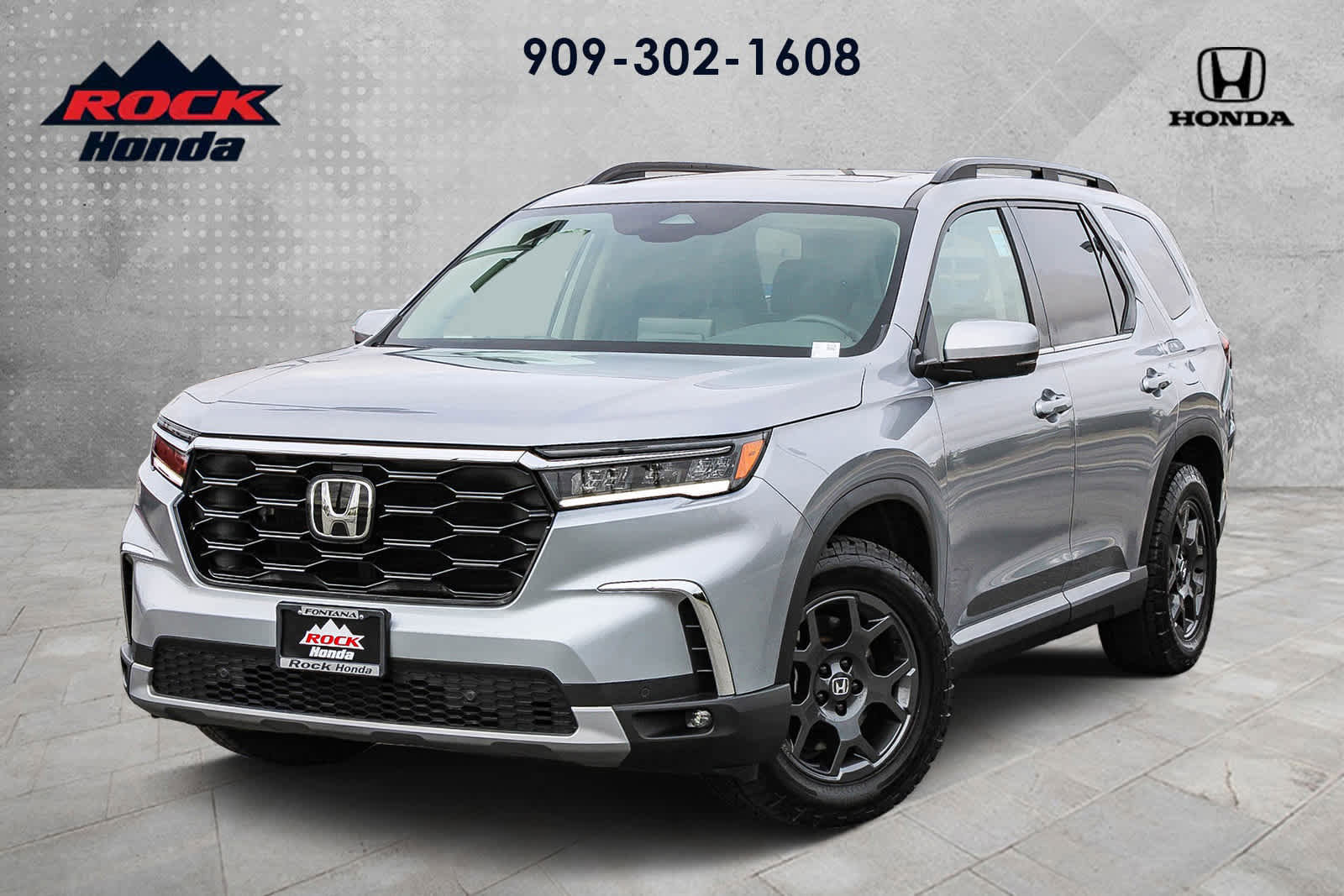 Certified 2025 Honda Pilot Touring image 1