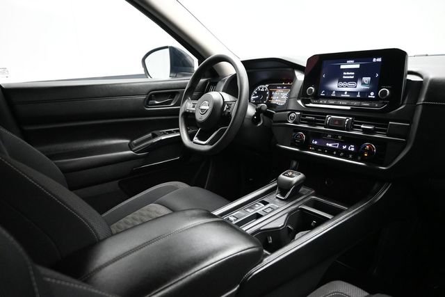 Used 2023 Nissan Pathfinder S FWD image 16