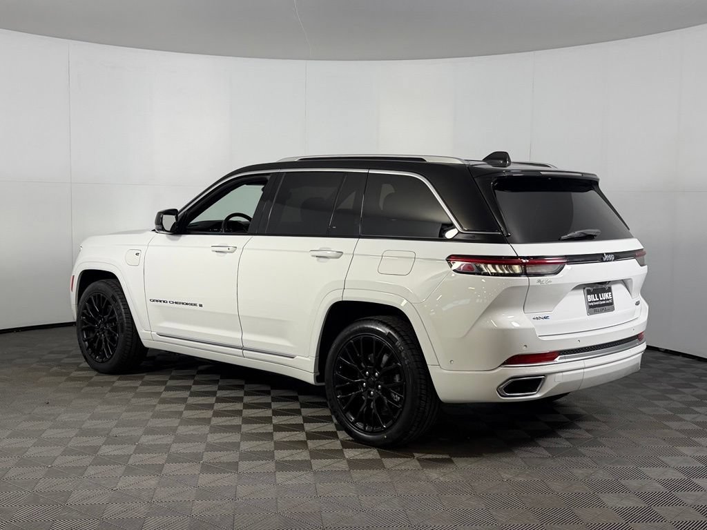 Certified 2023 Jeep Grand Cherokee Summit w/ Luxury Tech Group V AWD/4WD image 7