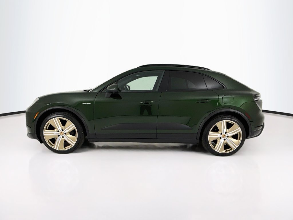 Certified 2025 Porsche Macan Electric RWD image 2