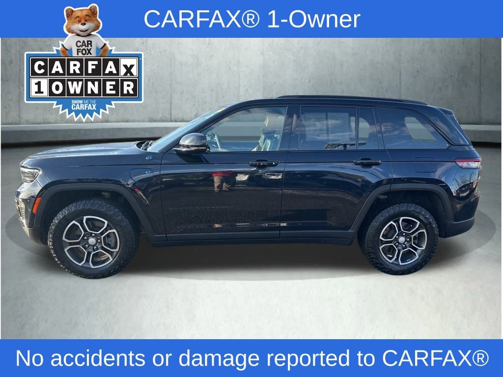 Used 2024 Jeep Grand Cherokee Trailhawk w/ Luxury Tech Group III image 2