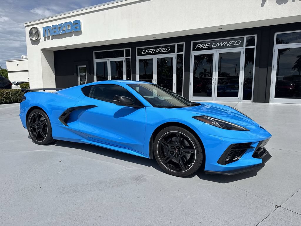 Used 2025 Chevrolet Corvette Stingray Preferred Cpe w/ Z51 Performance Package RWD image 6