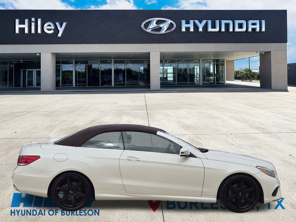 Used 2017 Mercedes-Benz E 400 E 400 w/ Premium 2 Package image 3