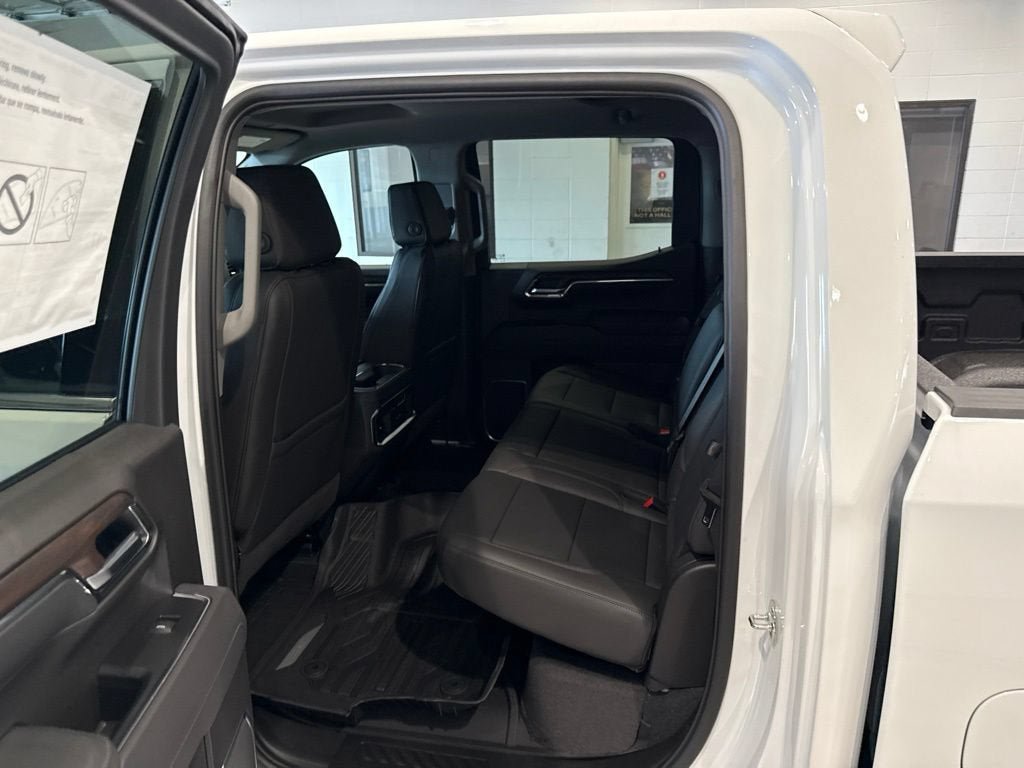 New 2026 GMC Sierra 1500 SLT w/ SLT Premium Plus Package AWD/4WD image 18