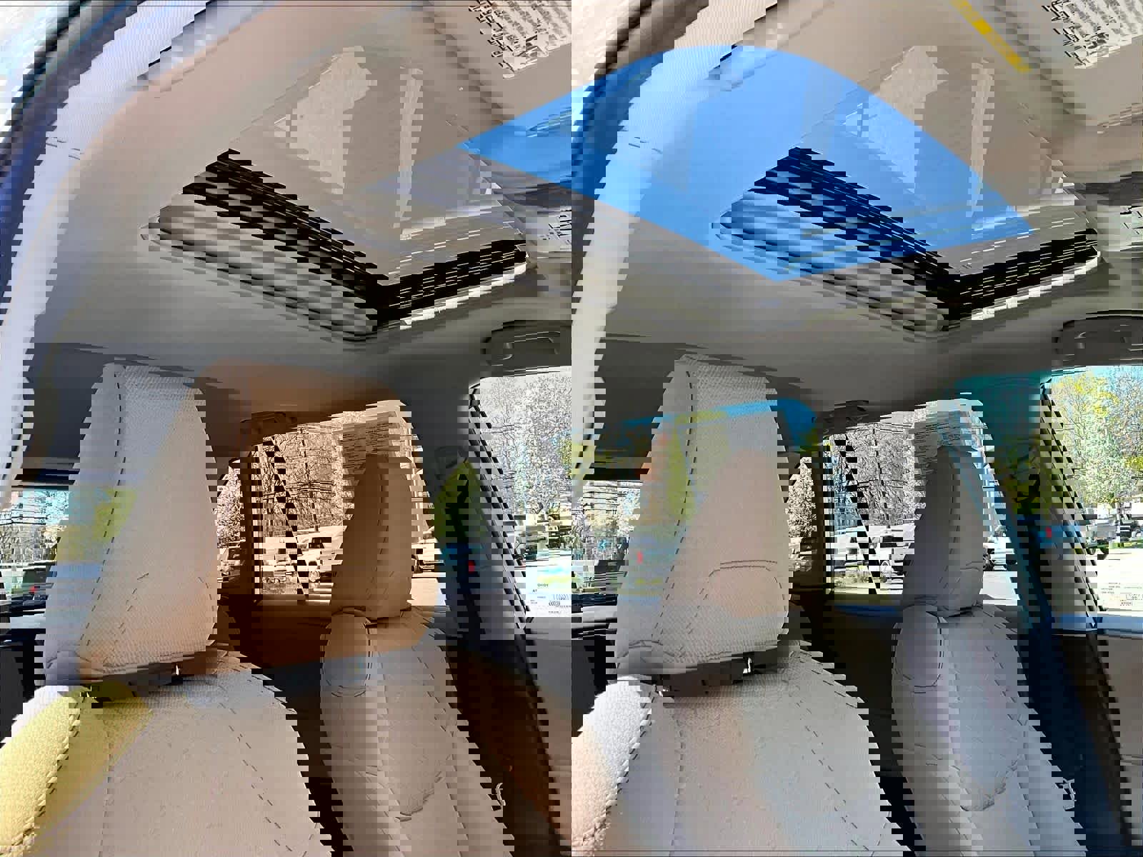 Used 2021 Toyota RAV4 XLE w/ Convenience Package AWD/4WD image 22