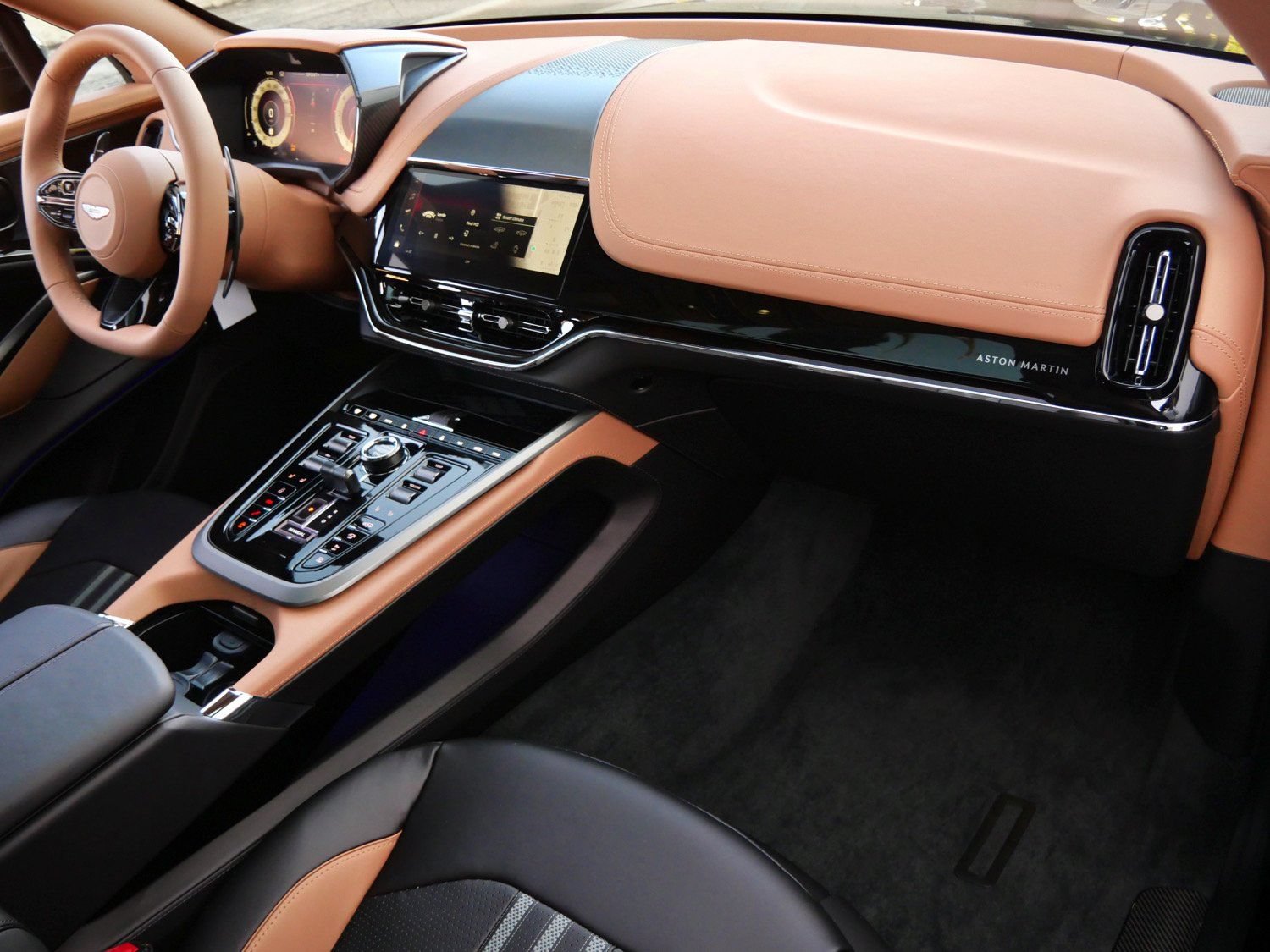 New 2026 Aston Martin DBX 707 AWD/4WD image 10