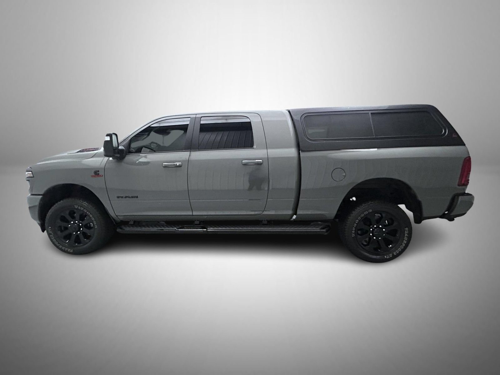 Used 2026 RAM 2500 Laramie w/ Night Edition AWD/4WD image 8