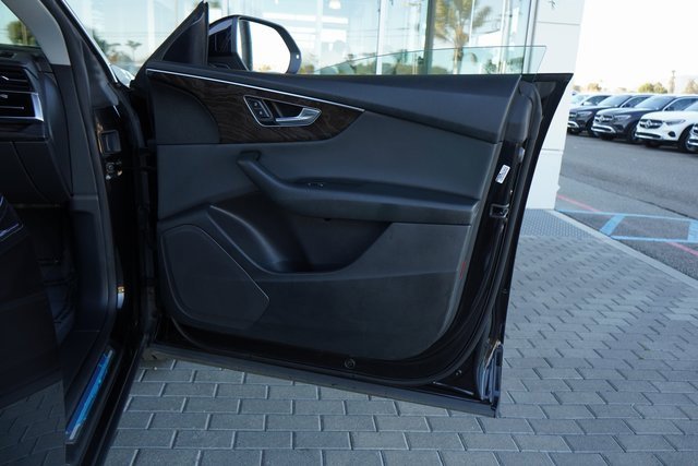 Used 2019 Audi Q8 Premium w/ Convenience Package image 16