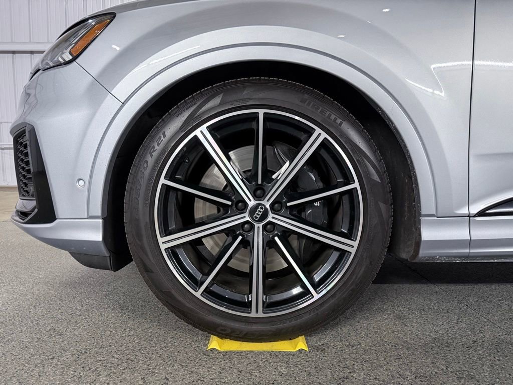 Used 2021 Audi SQ7 Premium Plus w/ Executive Package AWD/4WD image 14