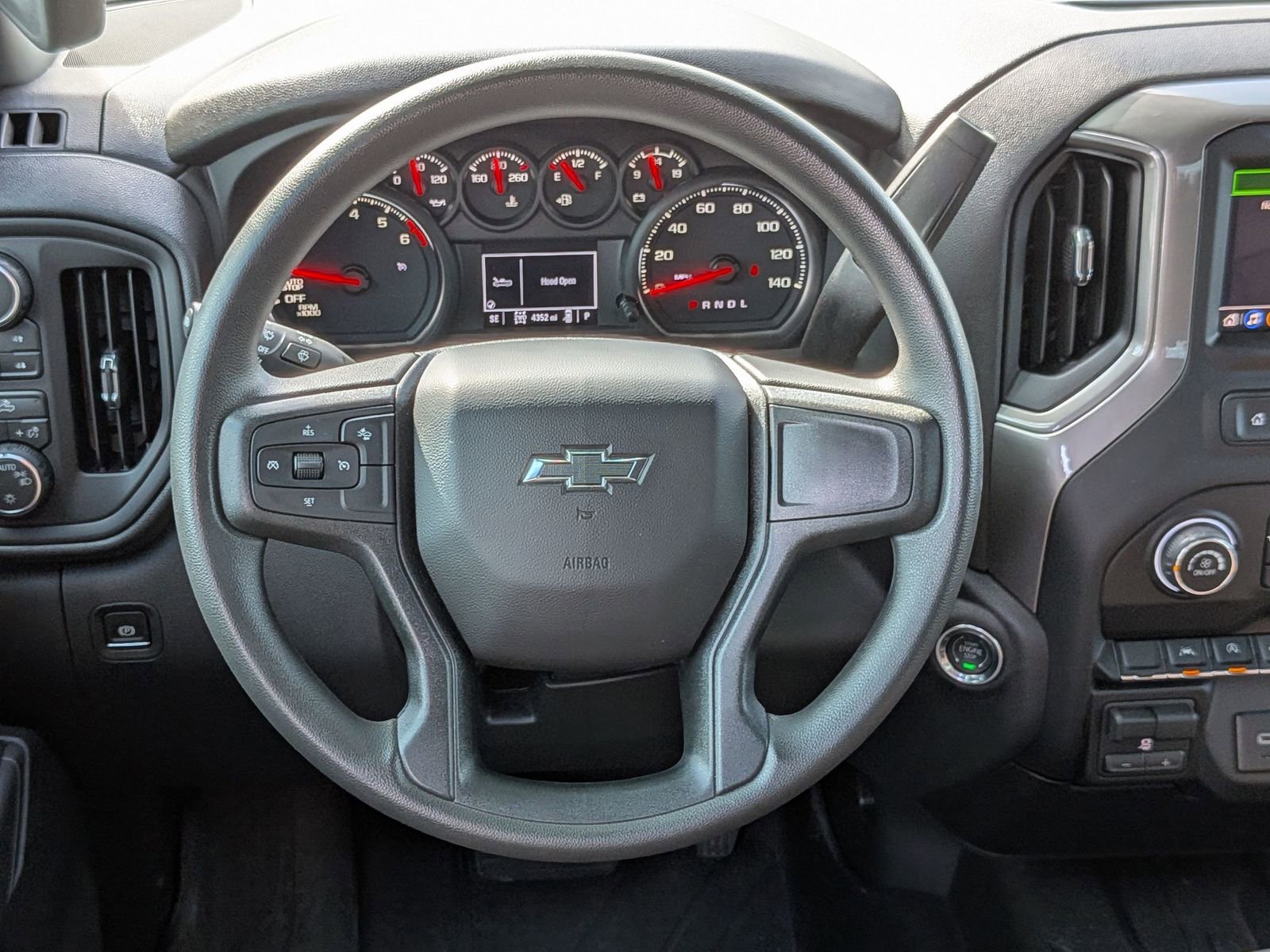 Used 2026 Chevrolet Silverado 1500 Custom Trail Boss w/ Dark Appearance Package AWD/4WD image 28
