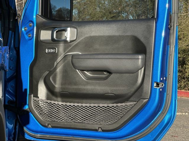 Used 2022 Jeep Wrangler Unlimited Rubicon 4xe image 19