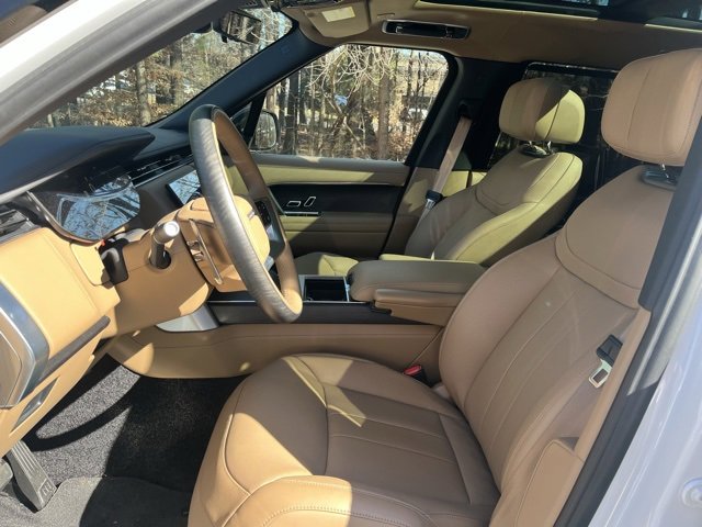 Certified 2025 Land Rover Range Rover Long Wheelbase Autobiography image 5