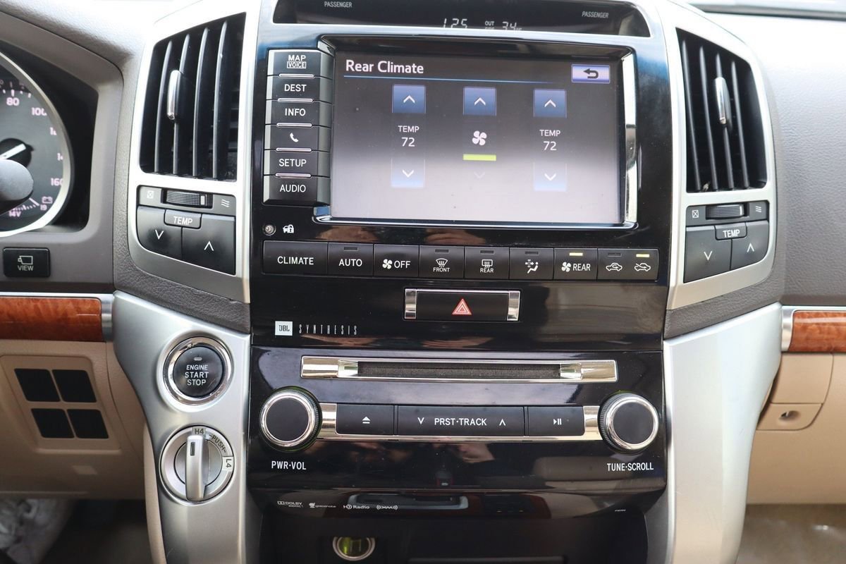 Used 2013 Toyota Land Cruiser image 20