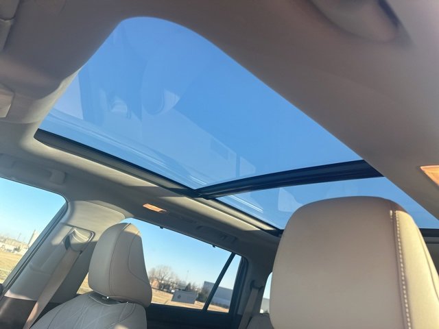 Used 2020 Toyota Highlander Platinum image 11