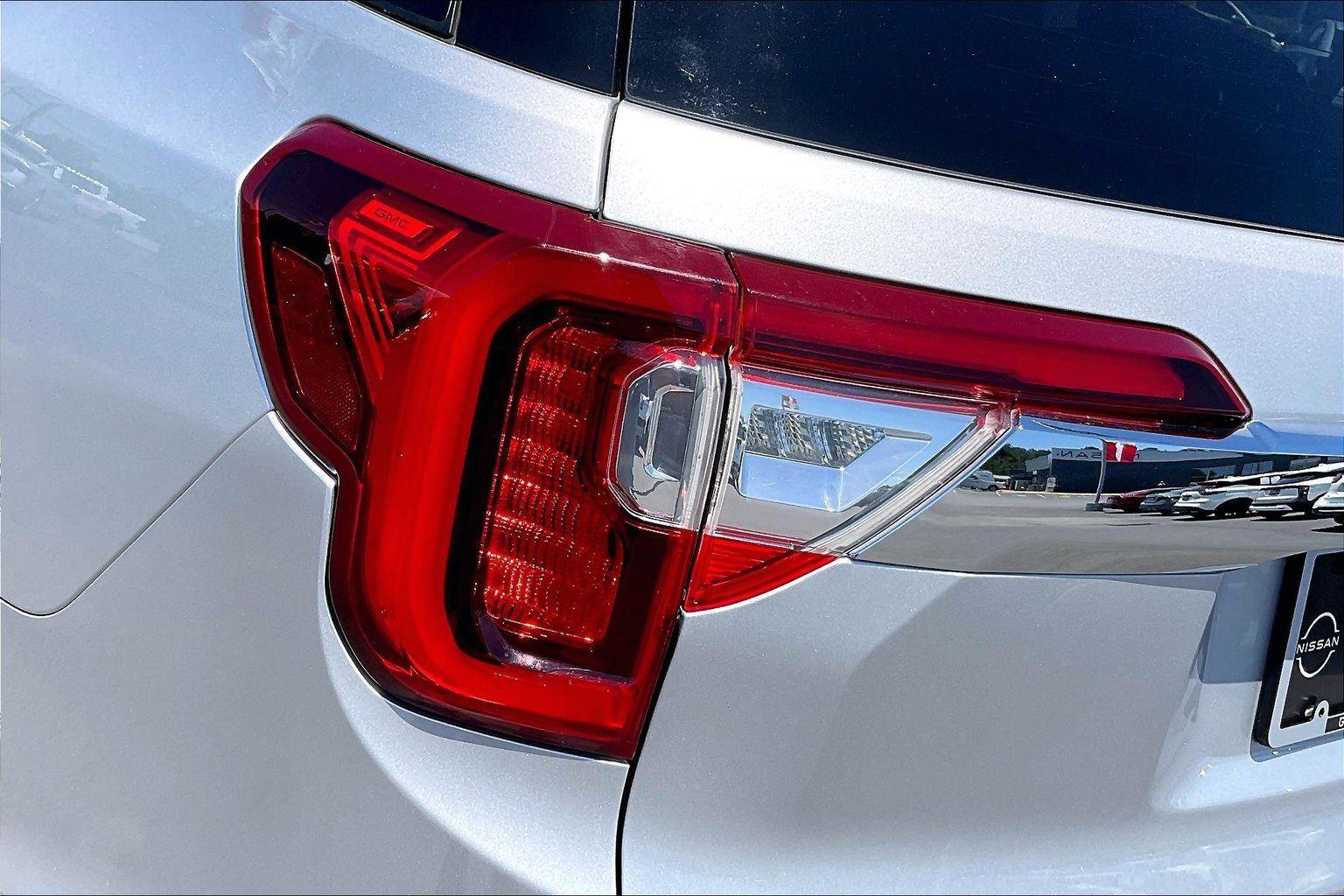Used 2020 GMC Acadia SLT FWD image 31