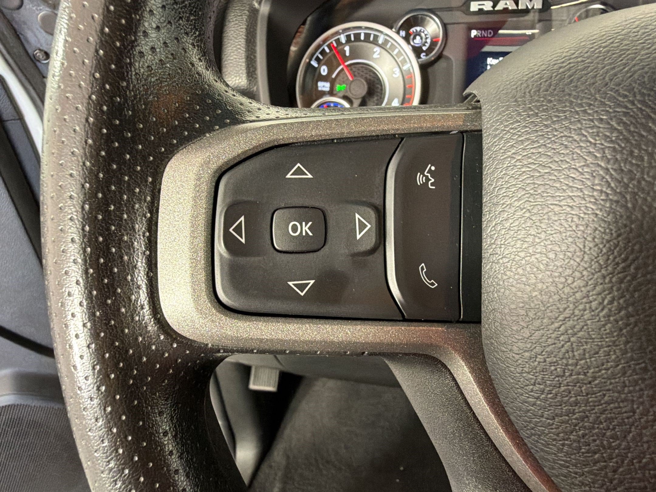 Used 2024 RAM 3500 Tradesman w/ Chrome Appearance Group AWD/4WD image 16
