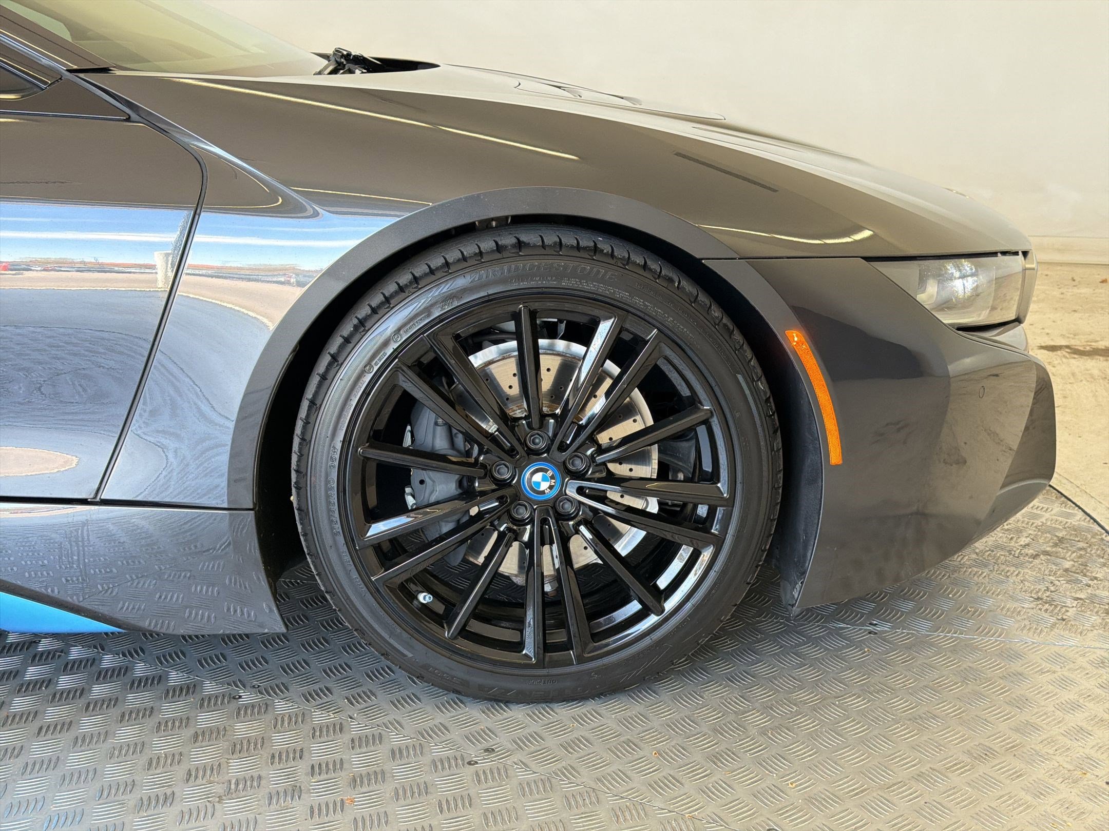 Used 2019 BMW i8 Coupe image 11