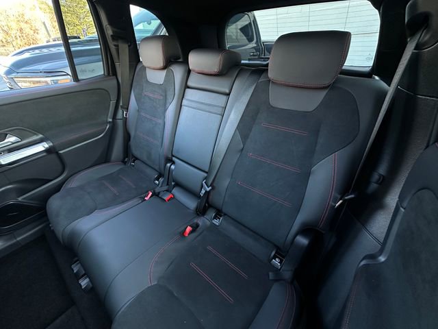 Used 2024 Mercedes-Benz GLB 250 image 39