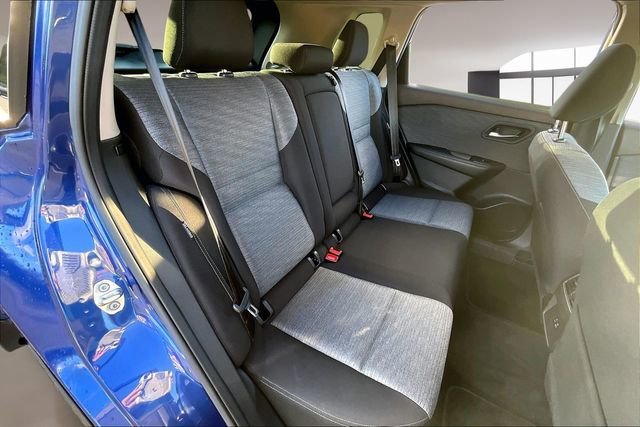 Used 2023 Nissan Rogue SV image 23