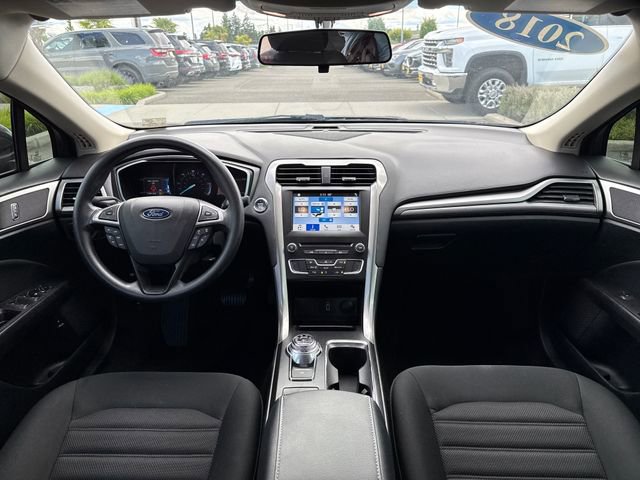 Used 2018 Ford Fusion SE FWD image 26