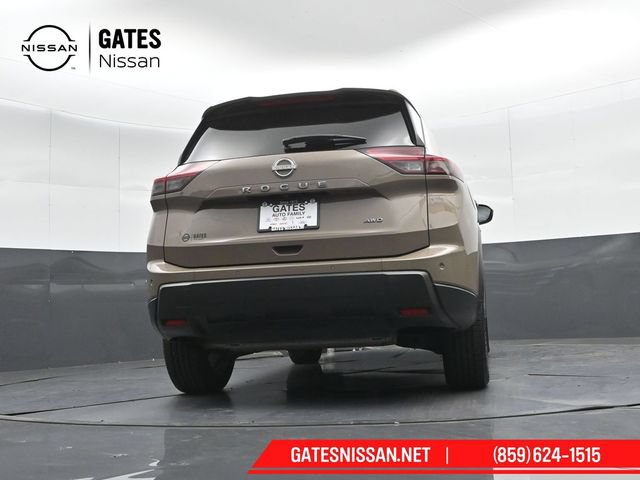 Used 2025 Nissan Rogue SV AWD/4WD image 32