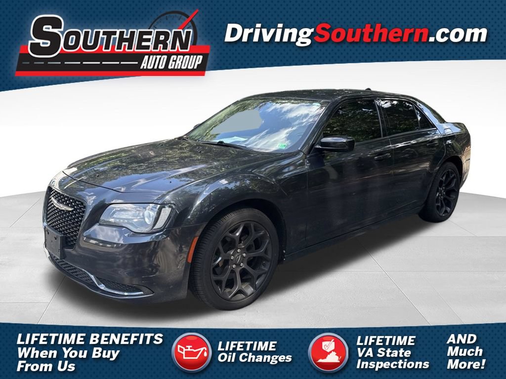 Used 2019 Chrysler 300 Touring w/ Sport Appearance Package RWD image 1