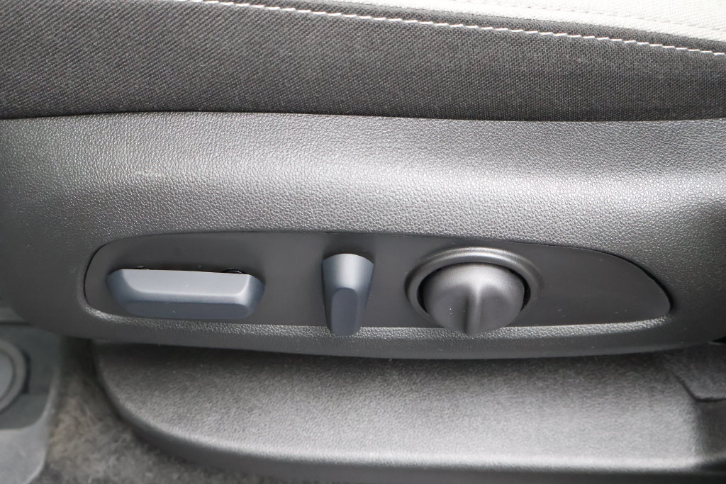Certified 2024 Chevrolet Equinox LS w/ LS Convenience Package FWD image 34