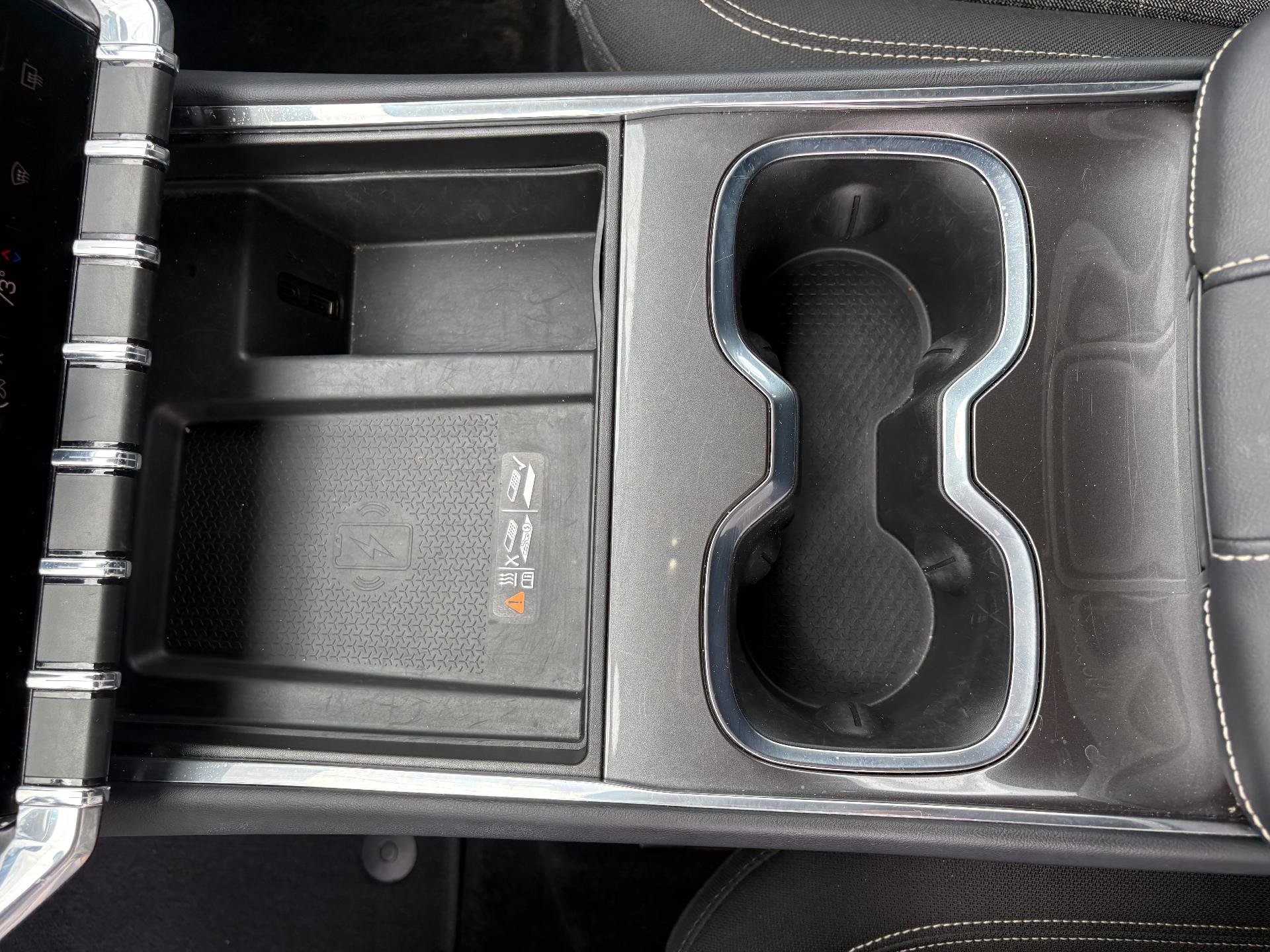 Used 2025 GMC Acadia Elevation AWD/4WD image 18