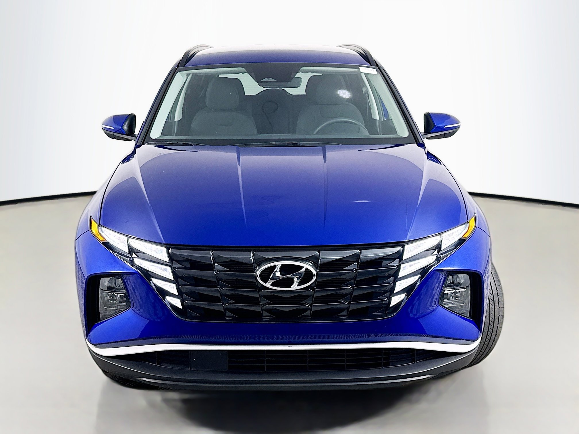 Used 2023 Hyundai Tucson SEL FWD image 2