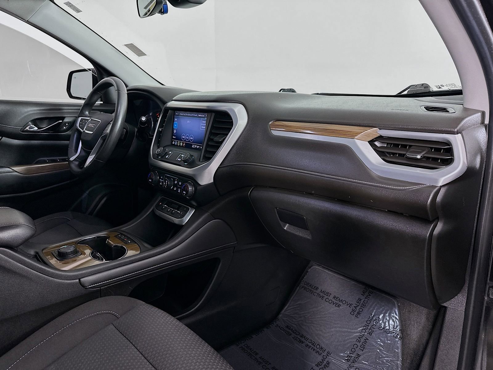 Used 2021 GMC Acadia SLE AWD/4WD image 30