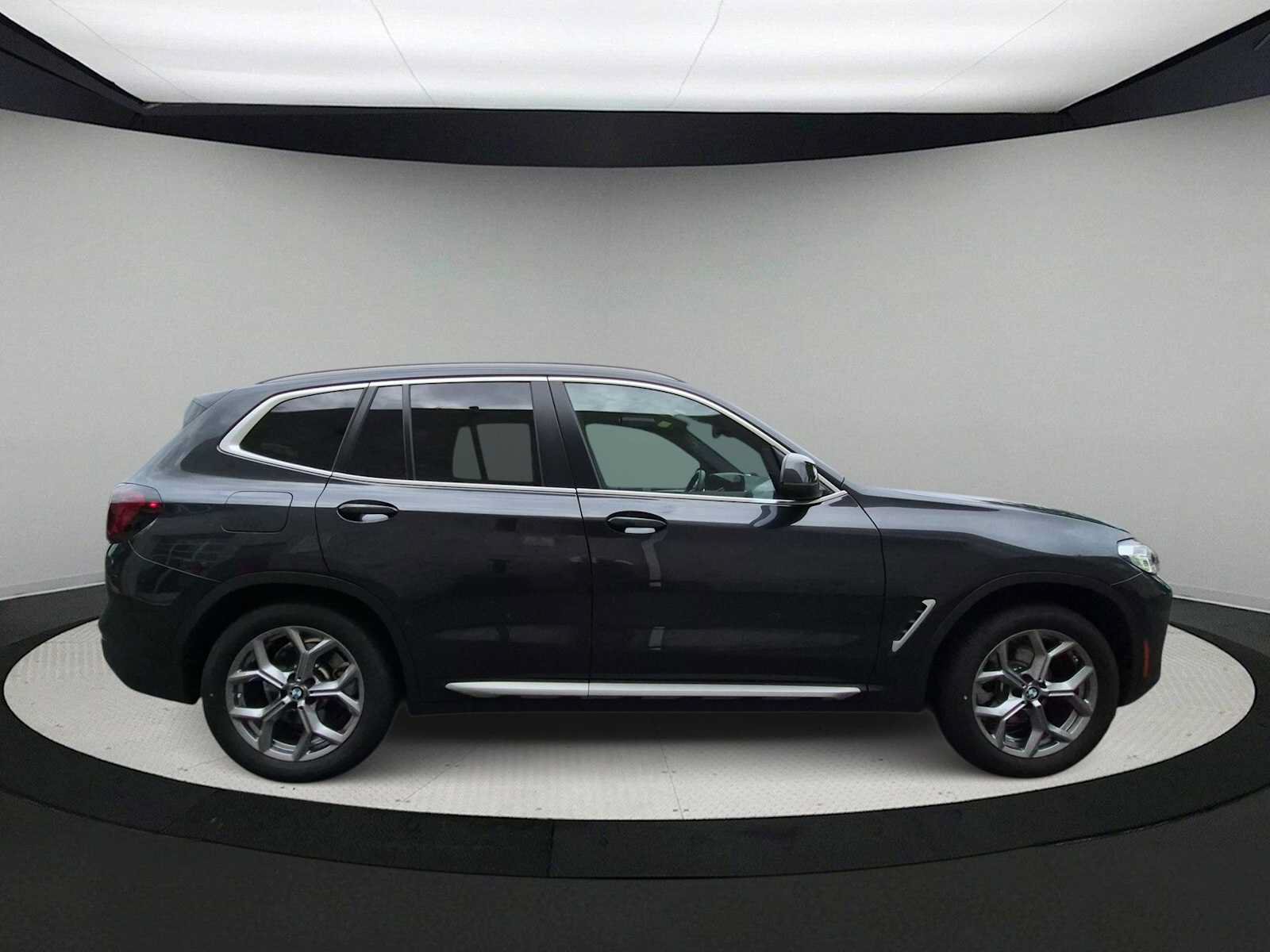 Used 2023 BMW X3 xDrive30i w/ Premium Package AWD/4WD image 9
