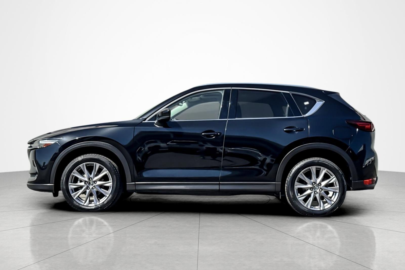 Used 2019 MAZDA CX-5 Grand Touring w/ GT Premium Package image 2