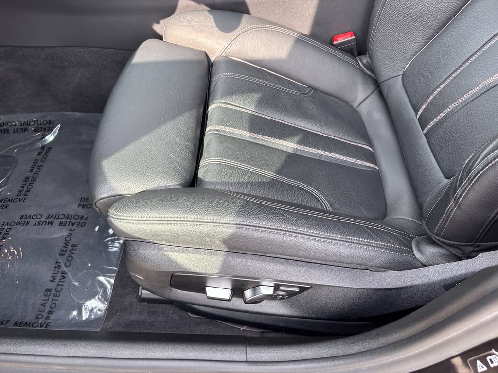Used 2019 BMW 540i xDrive AWD/4WD image 19