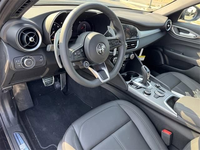 New 2025 Alfa Romeo Giulia image 11