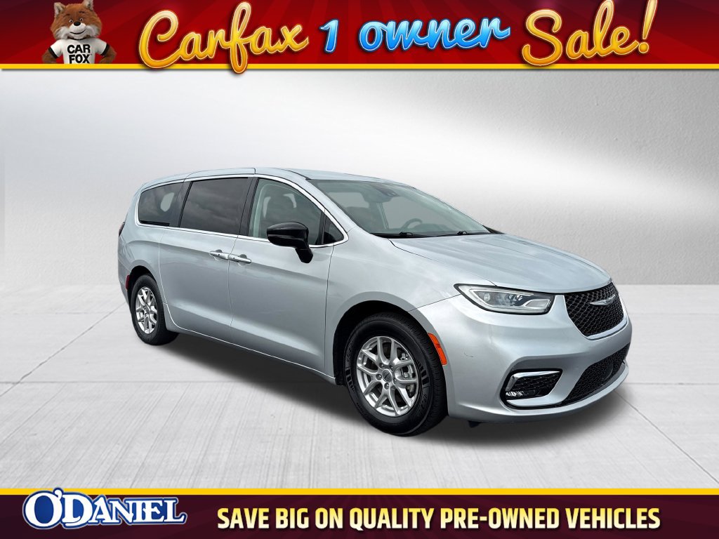 Used 2024 Chrysler Pacifica Touring-L