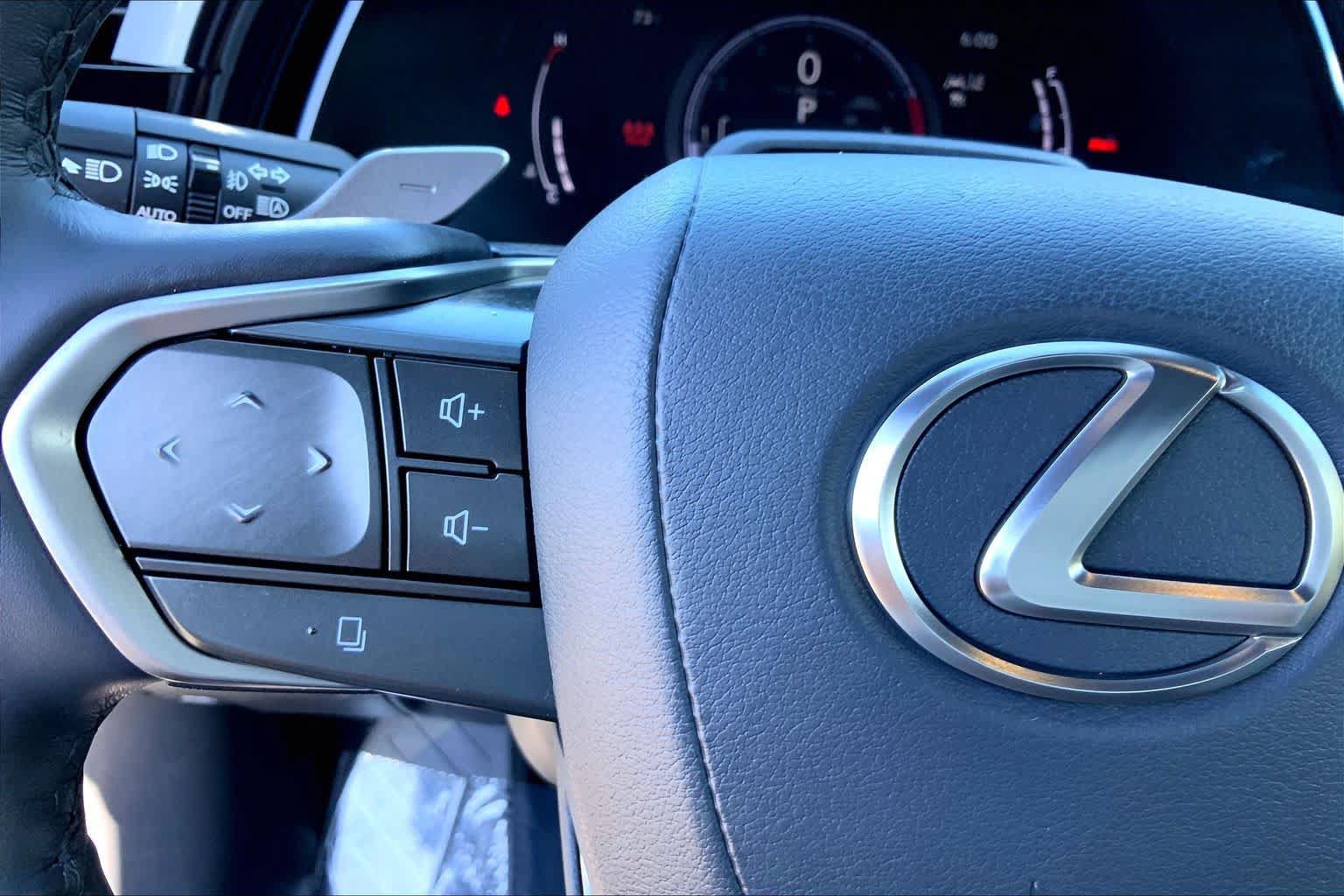 Certified 2024 Lexus RX 350 Premium Plus w/ Convenience Package AWD/4WD image 24