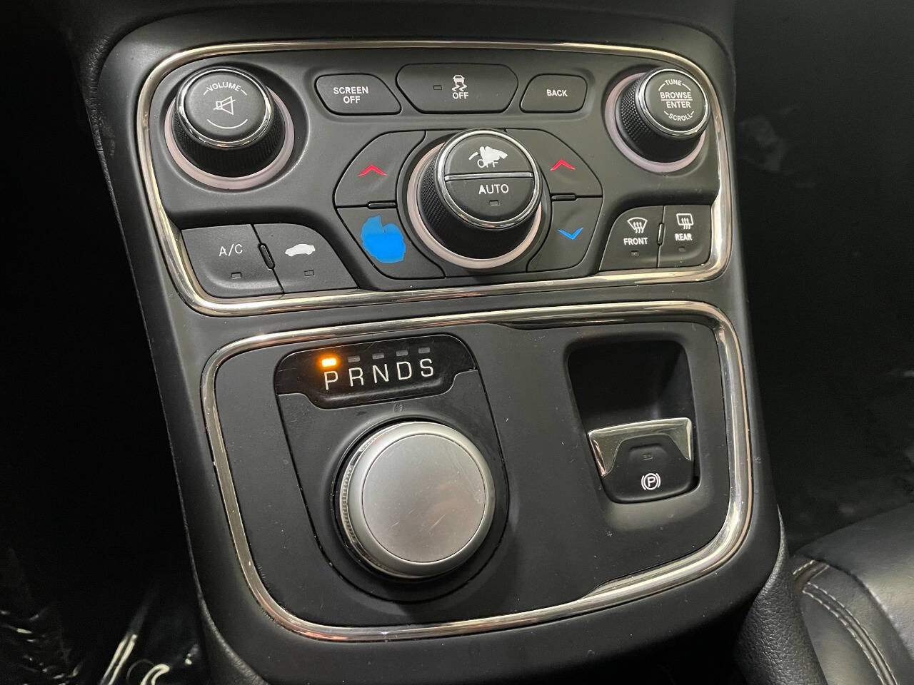 Used 2016 Chrysler 200 C w/ Premium Group image 38