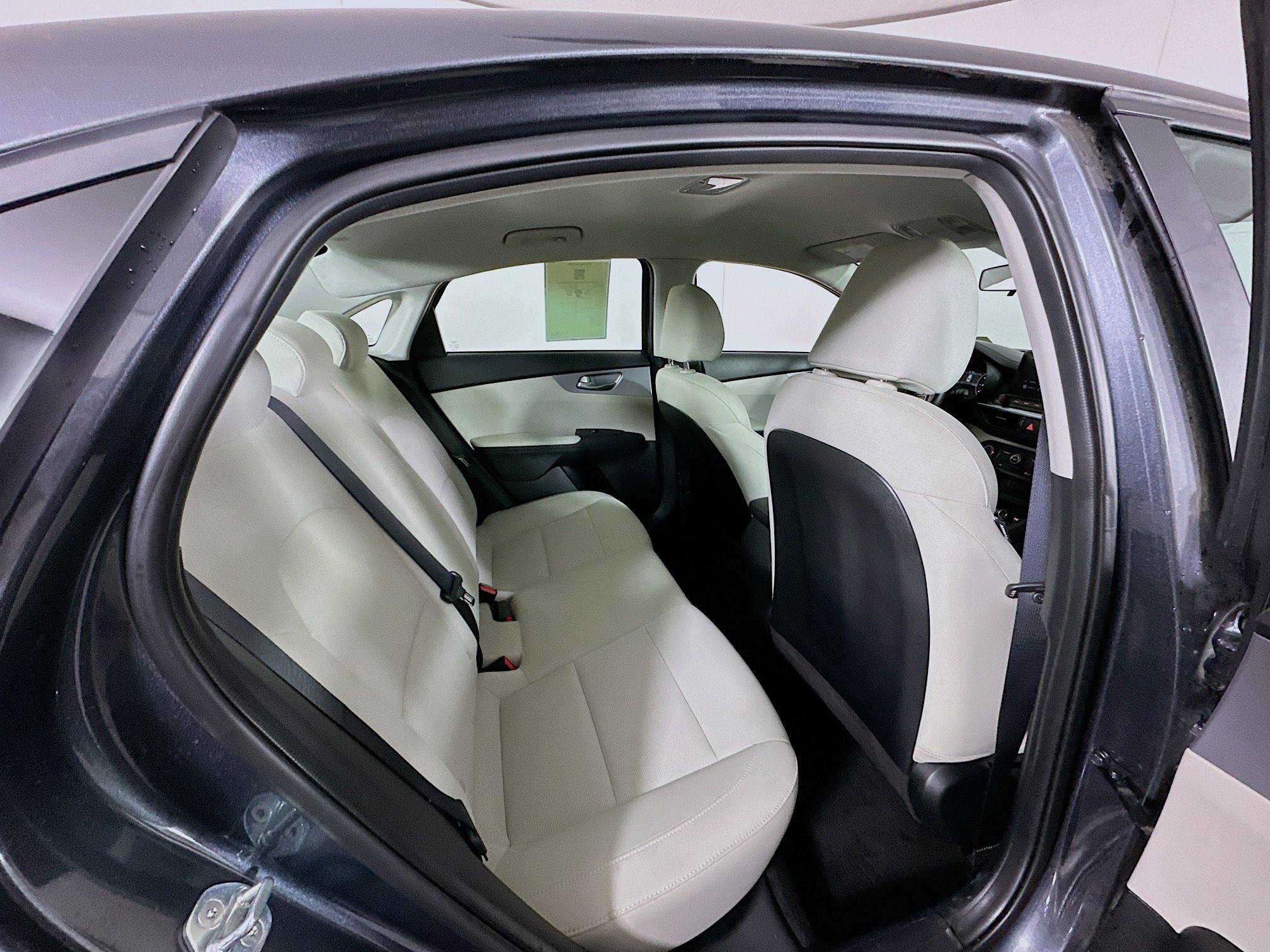 Used 2022 Kia Forte LXS image 28