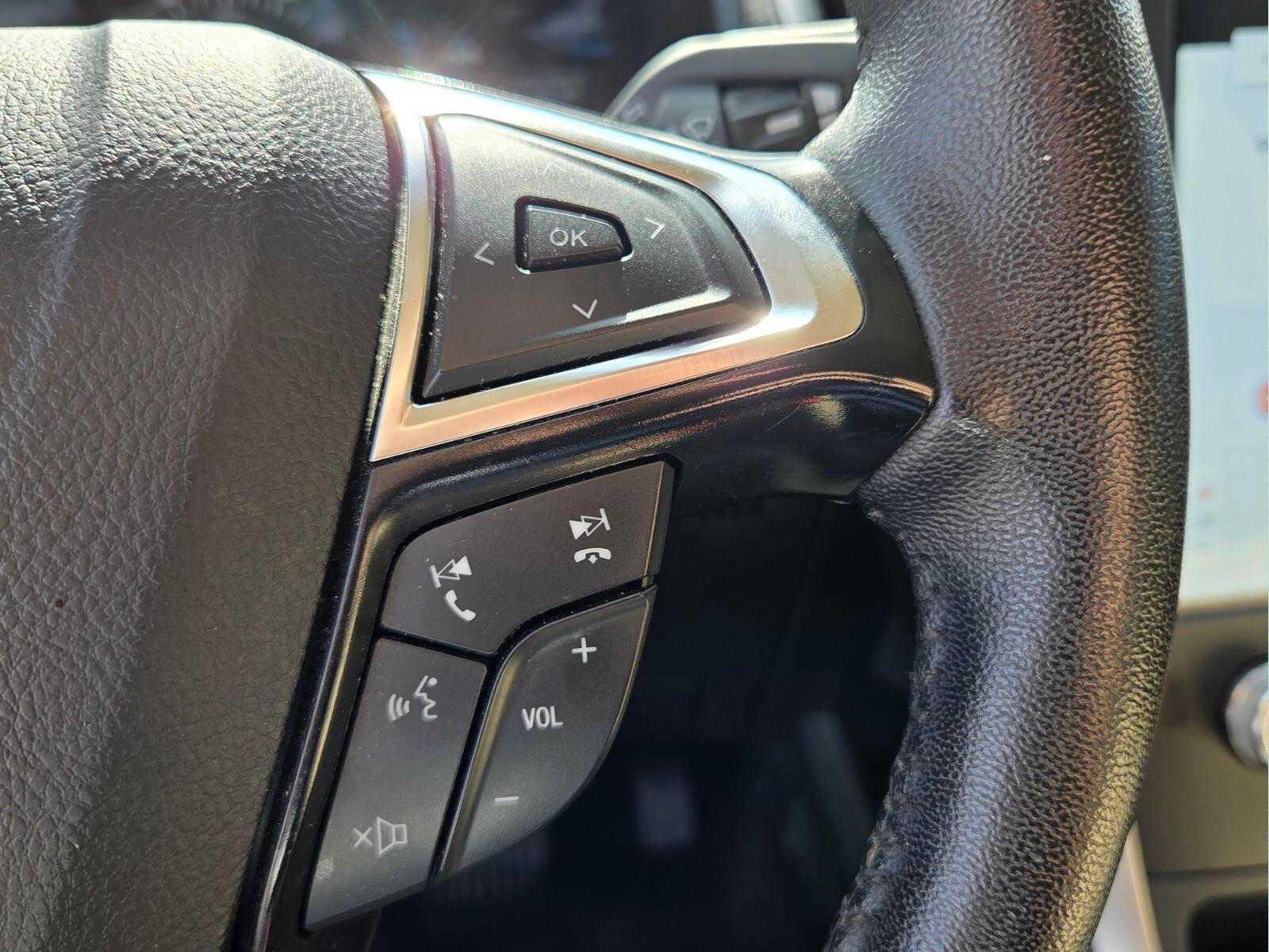 Used 2024 Ford Edge SEL AWD/4WD image 29