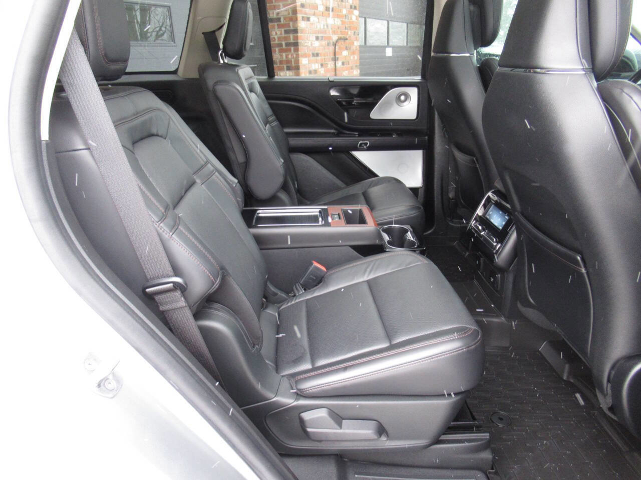 Used 2020 Lincoln Aviator Reserve w/ Equipment Group 201A image 10