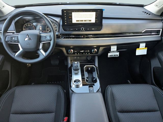 New 2025 Mitsubishi Outlander ES image 15