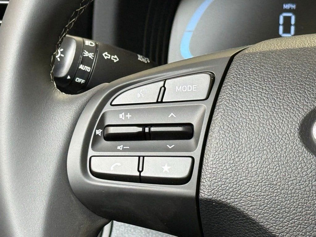 New 2026 Hyundai Venue SEL FWD image 14