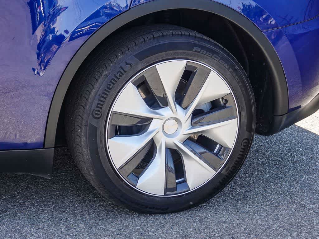 Used 2023 Tesla Model Y Long Range AWD/4WD image 10
