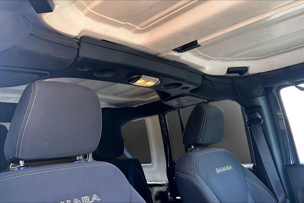 Used 2017 Jeep Wrangler Unlimited Sahara w/ Connectivity Group image 26