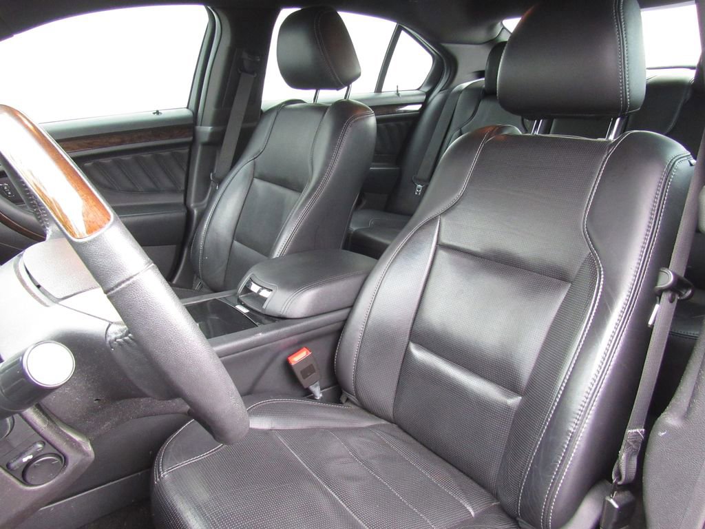 Used 2018 Ford Taurus Limited AWD/4WD image 11