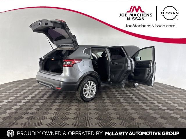 Used 2021 Nissan Rogue Sport S image 14