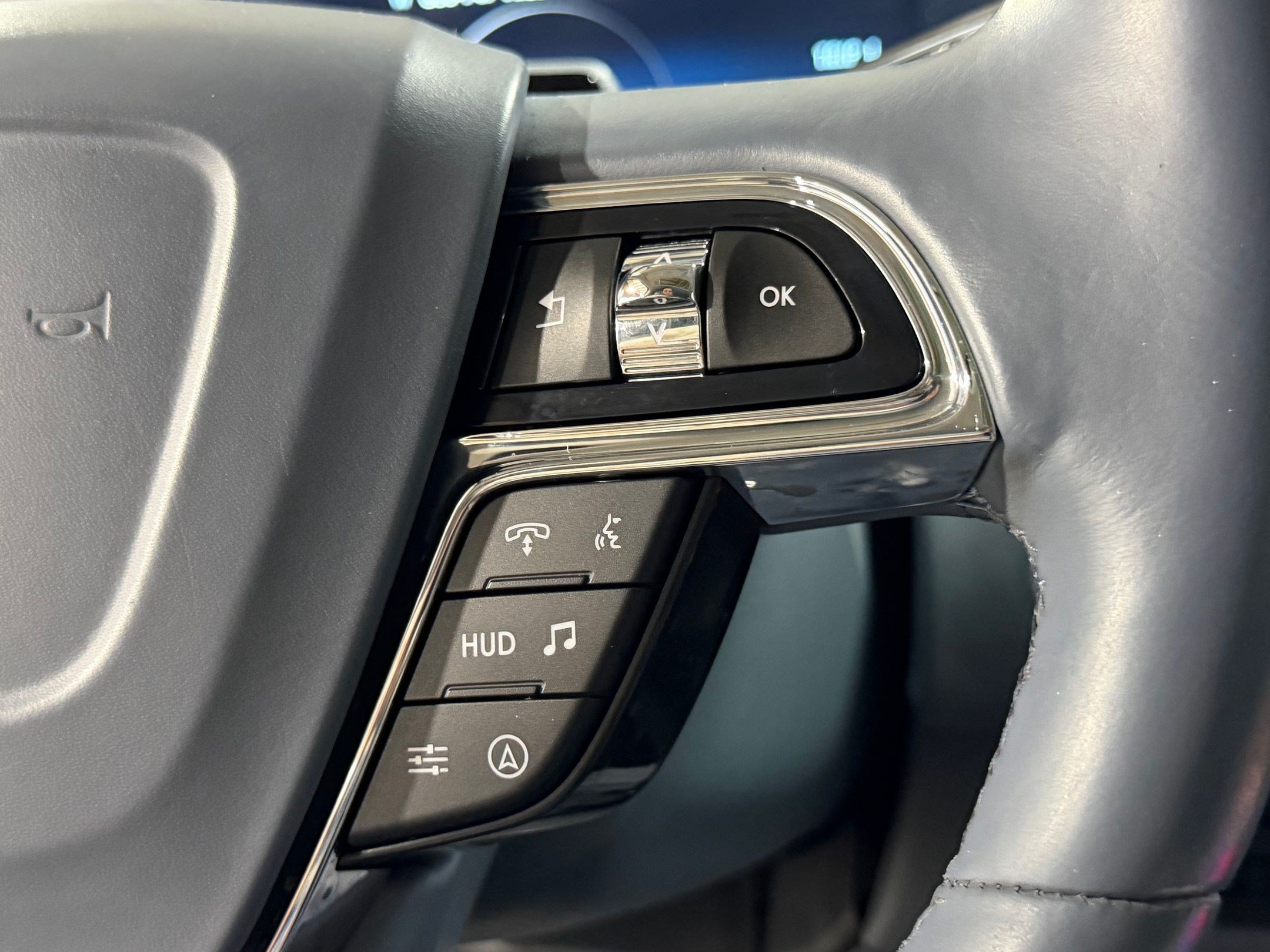 Used 2023 Lincoln Navigator L Black Label AWD/4WD image 14
